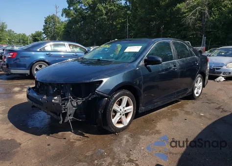 2013 Toyota Camry Se z USA, uszkodzony, nr VIN 4T1BF1FK6DU700542